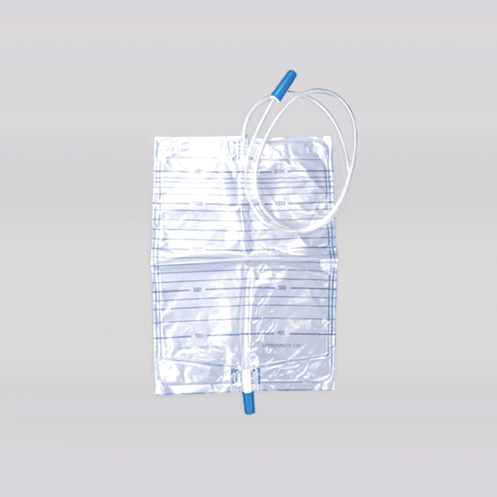 URINE DRAINAGE BAG WITH OUTLET